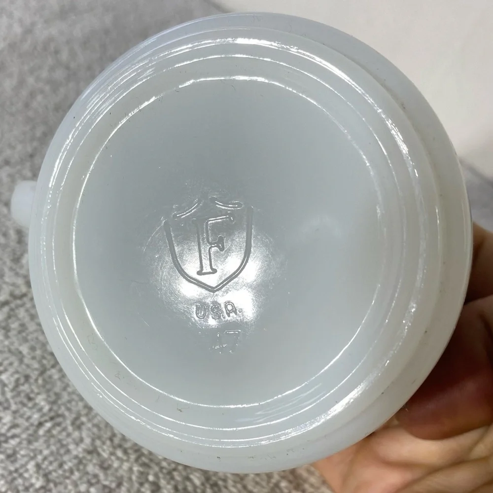 Vintage Royal Canadian Air Cadets White Milk Glass Mug Coffee Cup - Picture 3 of 12